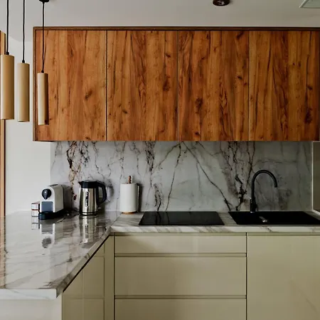 In Heron * Ястарня