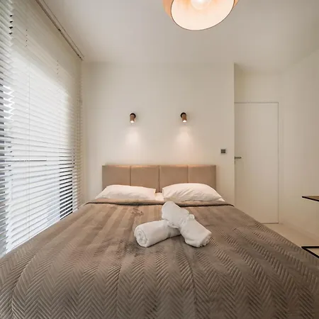 In Heron Ястарня