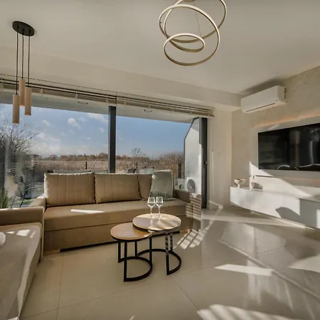 Apartment In Heron