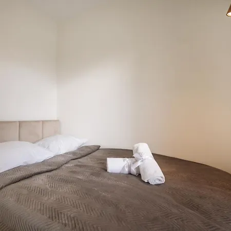 In Heron Ястарня